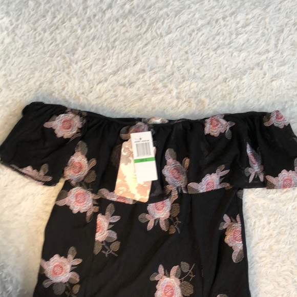 Band of gypsies embroidered bodysuit. - Picture 2 of 5